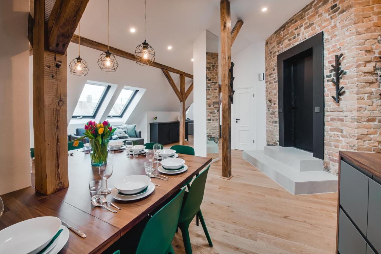 Big Design Apt - Sleeps 12 - Best Location リガ エクステリア 写真