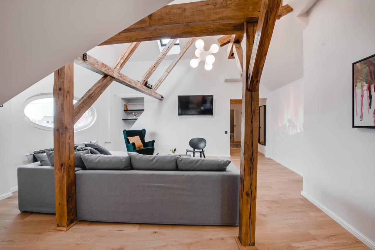 Big Design Apt - Sleeps 12 - Best Location リガ エクステリア 写真