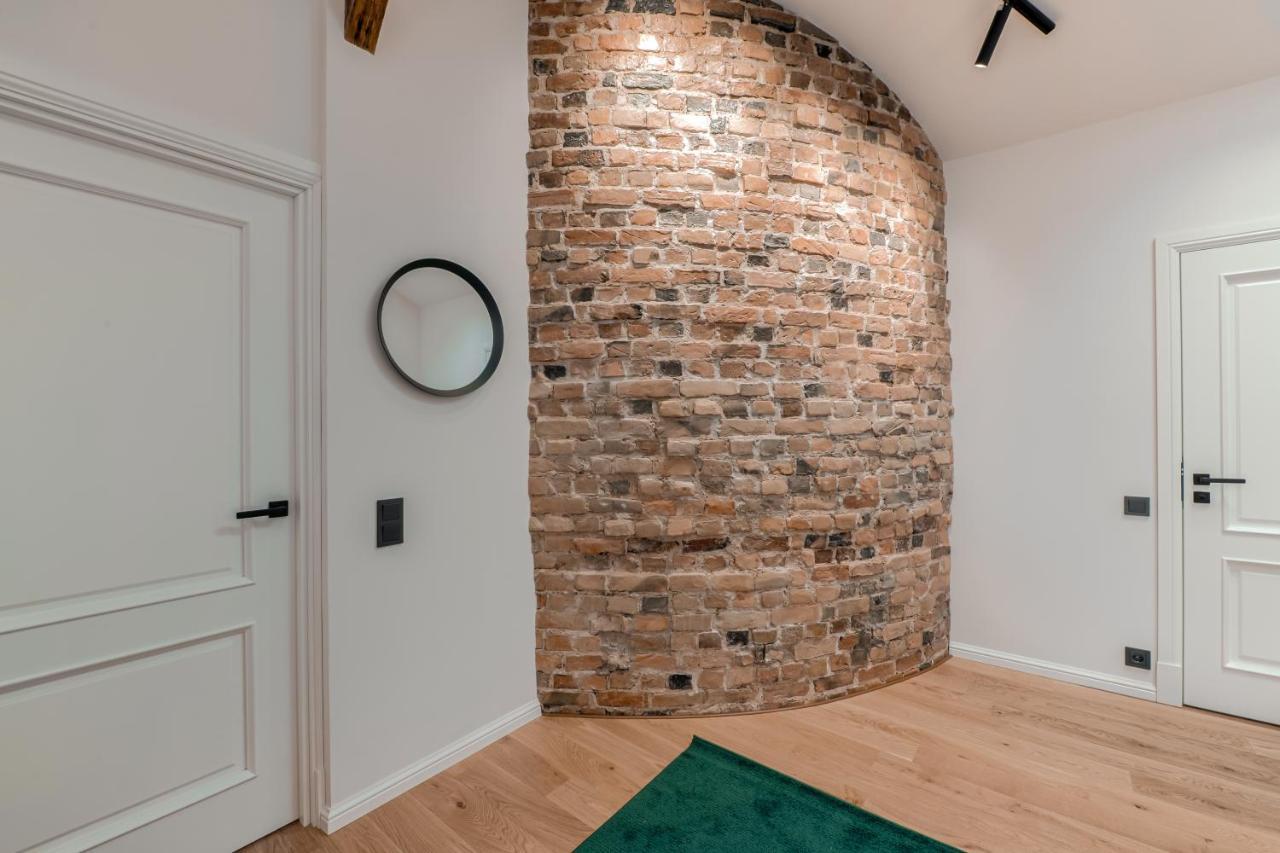 Big Design Apt - Sleeps 12 - Best Location リガ エクステリア 写真