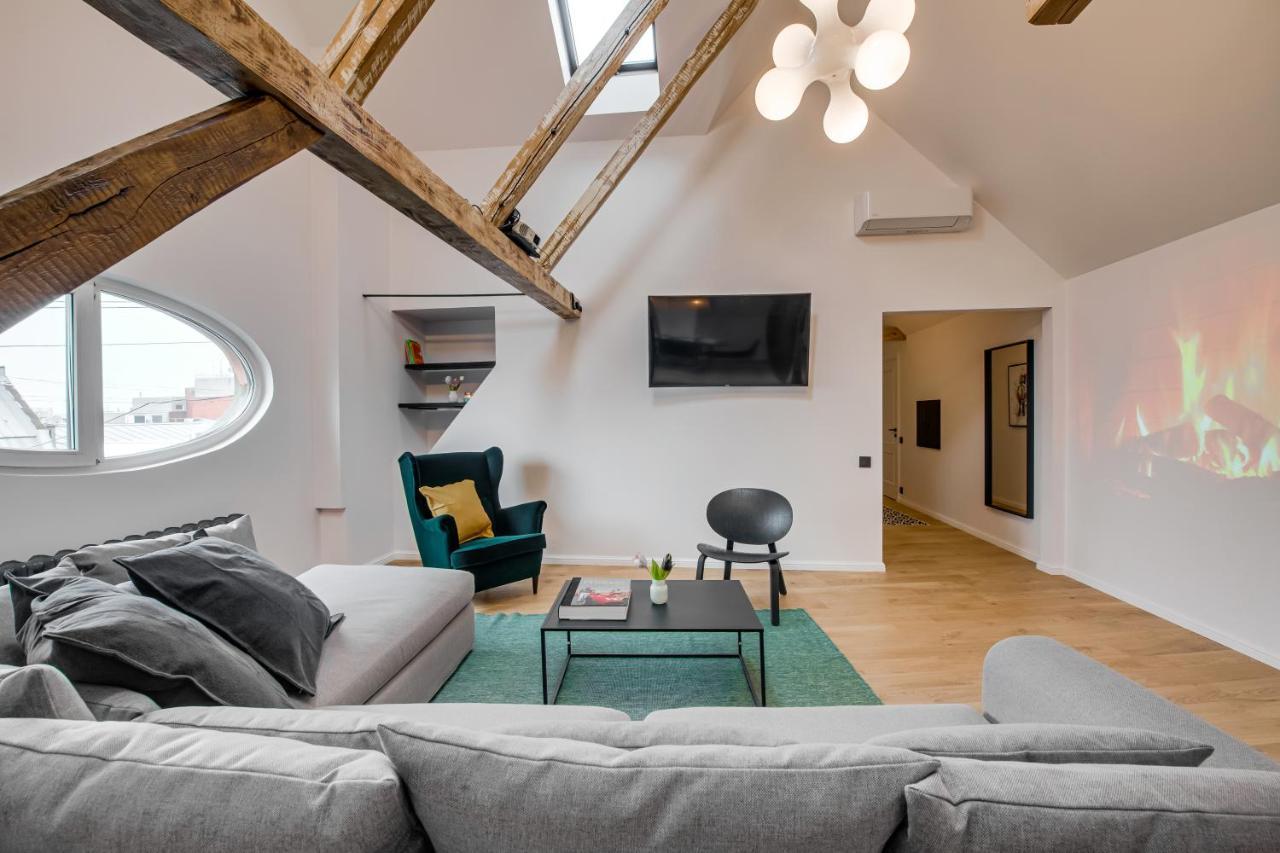Big Design Apt - Sleeps 12 - Best Location リガ エクステリア 写真