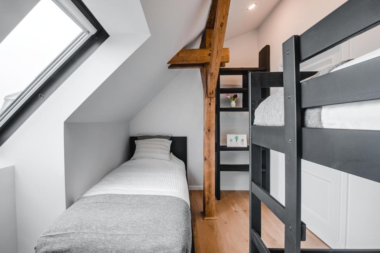 Big Design Apt - Sleeps 12 - Best Location リガ エクステリア 写真