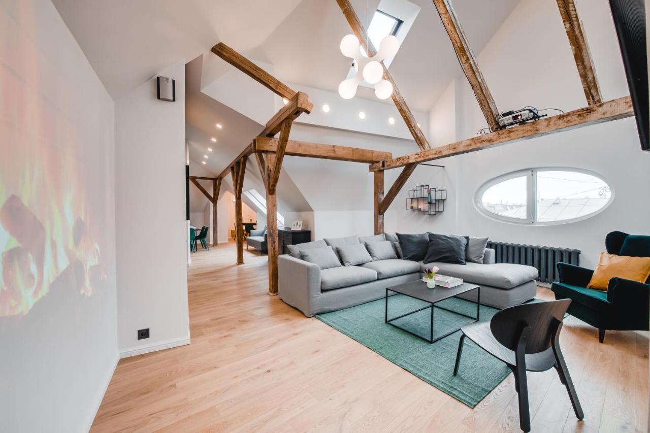 Big Design Apt - Sleeps 12 - Best Location リガ エクステリア 写真