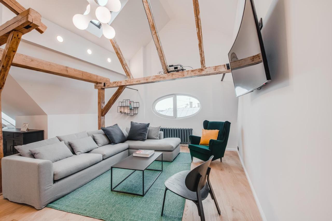 Big Design Apt - Sleeps 12 - Best Location リガ エクステリア 写真