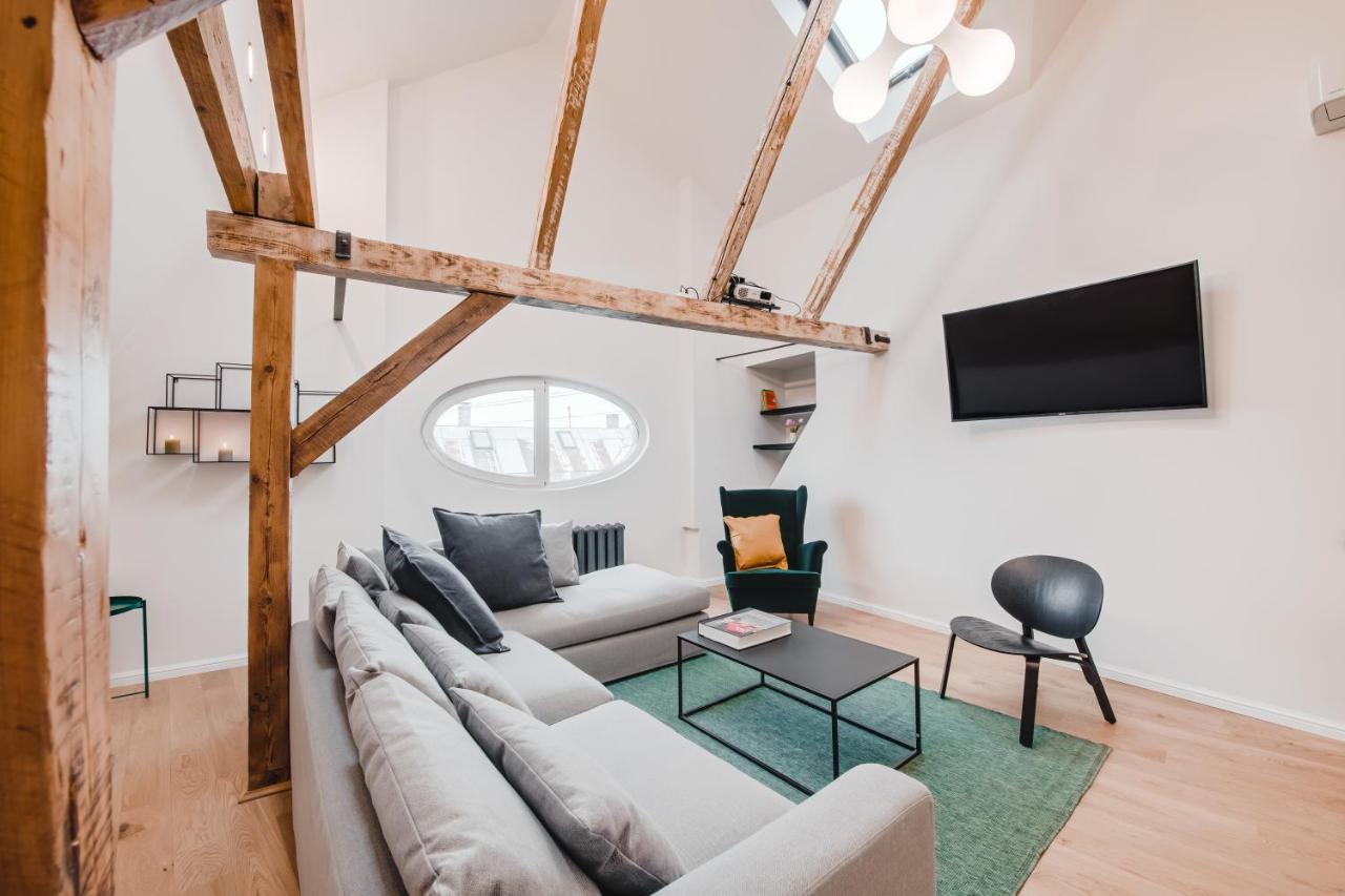 Big Design Apt - Sleeps 12 - Best Location リガ エクステリア 写真