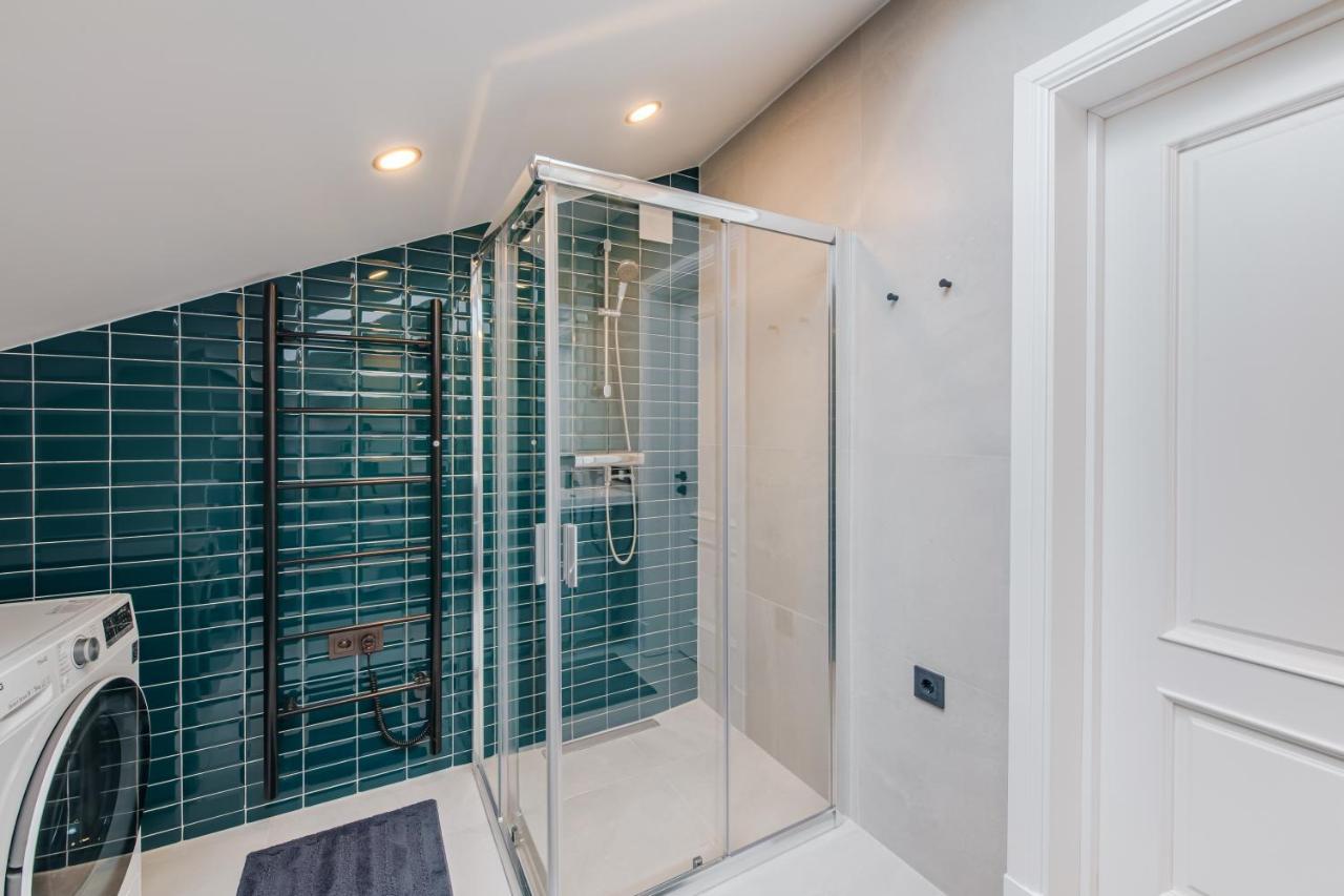 Big Design Apt - Sleeps 12 - Best Location リガ エクステリア 写真